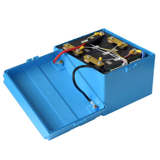 Batterie rechargeable LiFePO4 12V 100ah Ion pour EV et lampadaire solaire