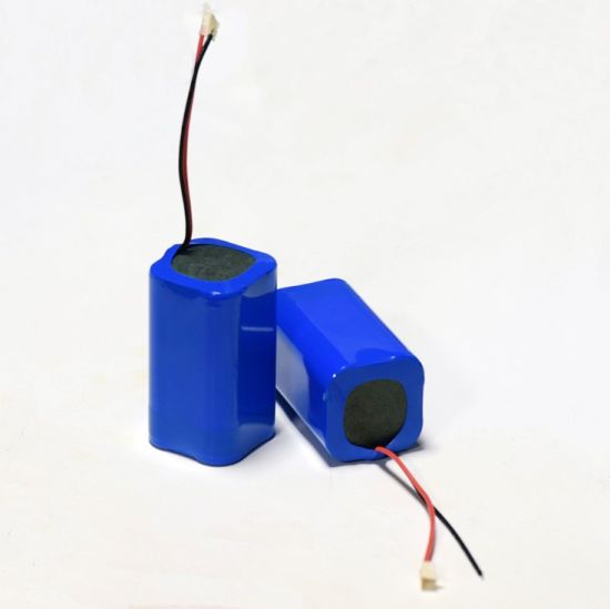 Batterie rechargeable personnalisée au lithium-ion 7.4V 5200mAh Li Ion pour lampes de secours LED Flash Light Batteries